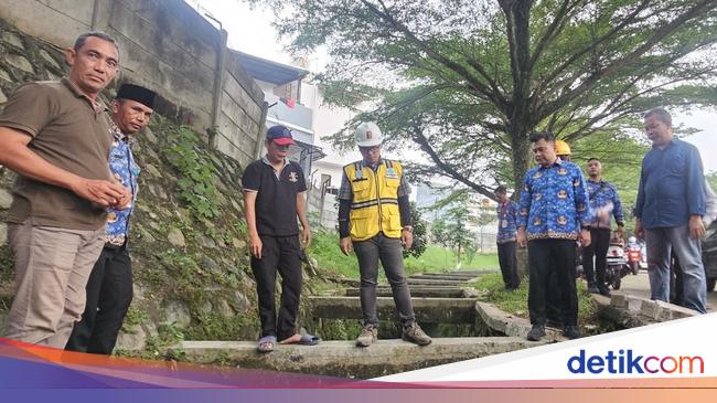 Tinjau Tempat Rawan Banjir, Wawalkot Tangsel Petakan Solusi Terbaik