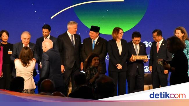 Hadiri Pertemuan Tingkat Menteri OECD, Airlangga Lanjutkan Tahapan Aksesi RI