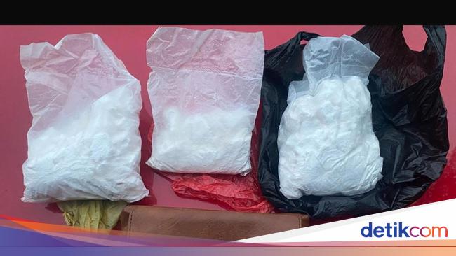 Polisi Bongkar Peredaran Narkoba Heroin Senilai Miliaran Rupiah di Jakarta