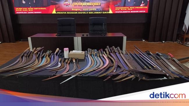 Penampakan Puluhan Senjata Pelaku Tawuran Disita Polresta Bogor