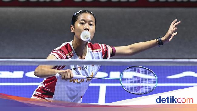 Putri KW Juga Tembus Babak Kedua Kejuaraan Dunia BWF 2025