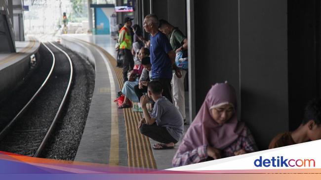 Naik-Turun Penumpang di Stasiun Tanah Abang Berubah Mulai 29 Juni
