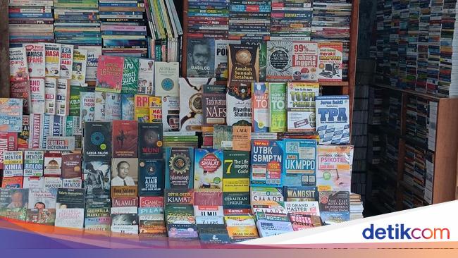 Cerita Runtuhnya Surga Buku Kwitang, Saksi Bisu Pertemuan Cinta &amp; Rangga