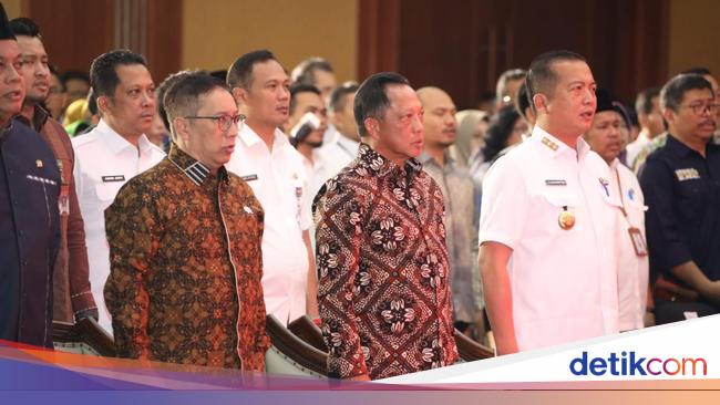 Mendagri Soroti Ekonomi NTB Minus 1,47%, Pesan Ini ke Gubernur