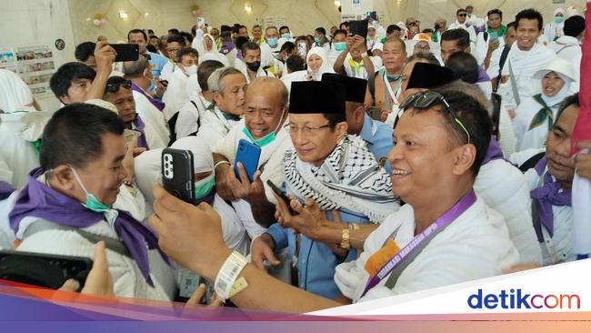Menag Cek Pemberangkatan ke Arafah, Jemaah Haji Senang Bisa Ajak Selfie