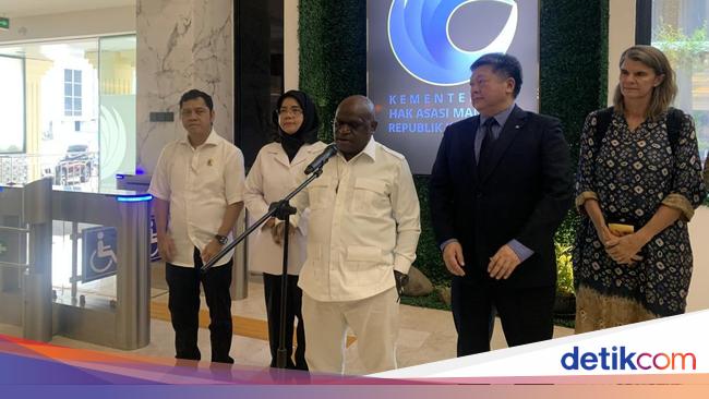 Menteri HAM Minta UNHCR Bantu WNI Pengungsi hingga Stateless di Luar Negeri