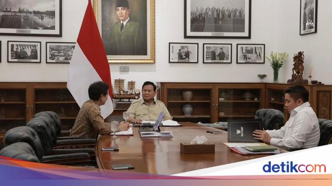 Seskab Teddy Pastikan Pertemuan Prabowo dan Menkes Tak Bahas Reshuffle