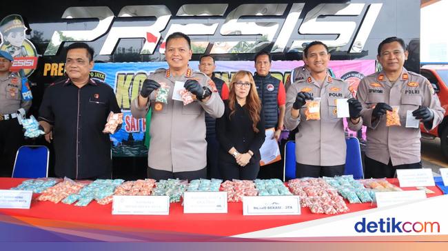 Pengedar Narkoba di Bekasi-Depok Diringkus, Sabu hingga Ribuan Ekstasi Disita