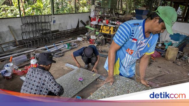 Sampah Plastik Disulap Jadi Furnitur, Begini Inovasi di Bandung Barat
