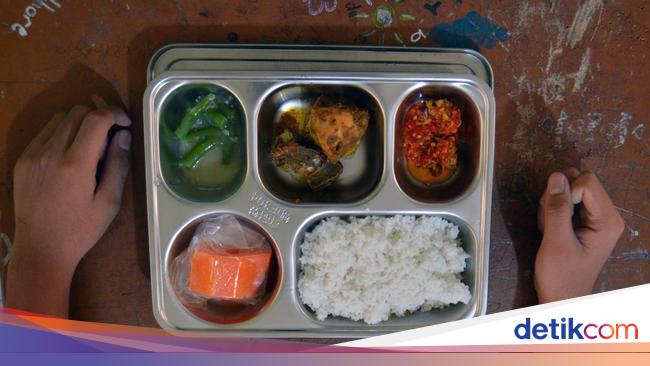 MBG saat Libur: Makan di Sekolah Senin-Kamis, Lalu Bawa Pulang Makanan Kemasan