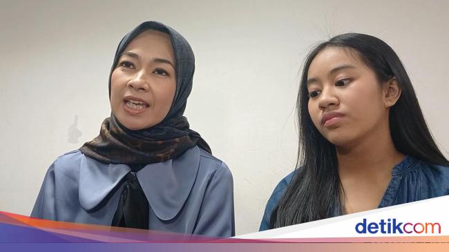 Alya Rohali Bangga Putrinya Lolos UI dan Ambil Double Degree