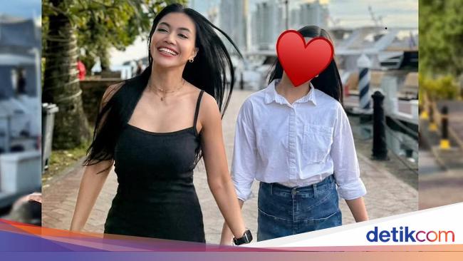 Denada Spill Biaya Sekolah Aisha di Singapura