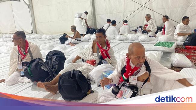 Jemaah Haji Laksanakan Wukuf di Arafah Hari Ini