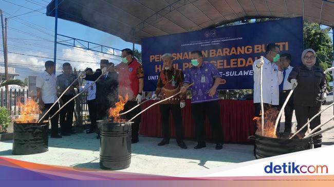 Kanwil Ditjen Pas Sulteng Musnahkan 194 HP Hasil Razia di Lapas dan Rutan