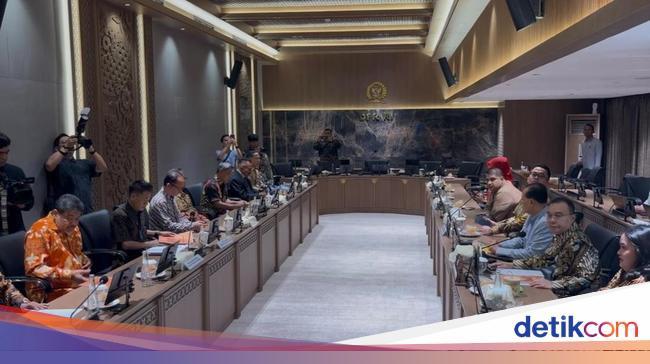 Satgas Perlindungan Tenaga Kerja DPR Terima Pensiunan PT Pos, Ini Aduannya