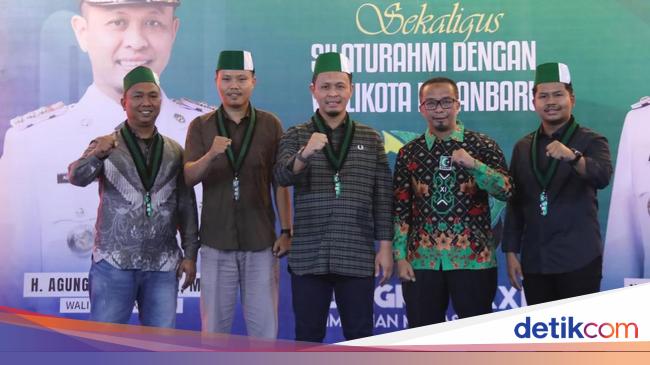 Walkot Pekanbaru Dinobatkan Jadi Anggota Kehormatan HMI
