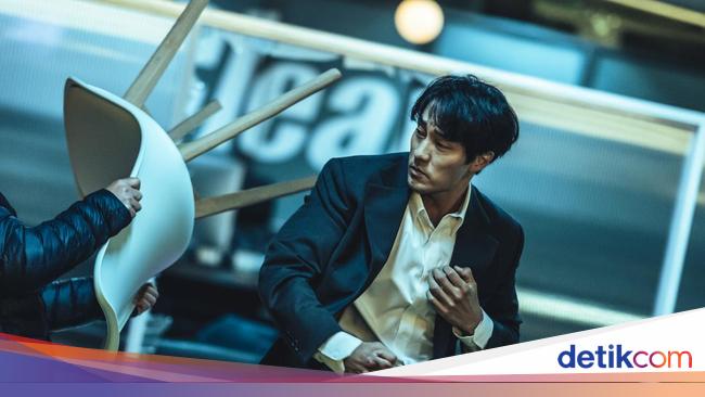 Cerita So Ji Sub Turun 15 Kg, Diet Ketat Demi Bintangi Mercy for None