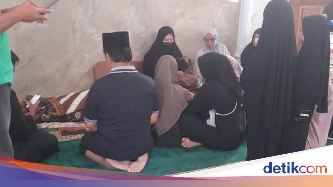 Ustaz Yahya Waloni Meninggal Dunia Saat Khotbah di Masjid Makassar