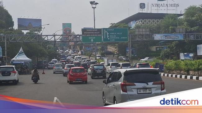 Lalin di Puncak Bogor Padat, One Way dari Arah Jakarta Diterapkan