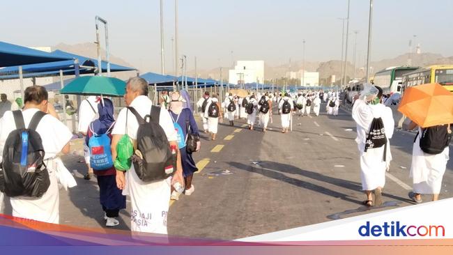 Legislator Kritik Keterlambatan Bus Bikin Jemaah Haji Jalan Kaki ke Mina