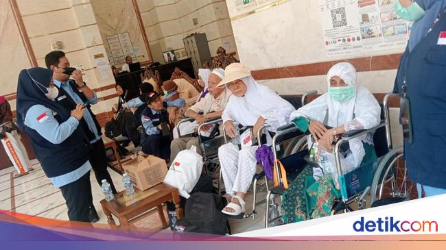 Lempar Jumrah-Tawaf Jemaah Haji Lansia Peserta Safari Wukuf Bakal Dibadalkan