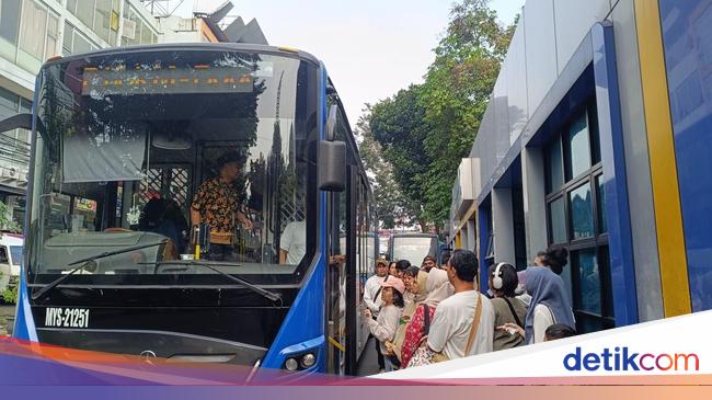 Antusias Warga Naik TransJ Bogor-Blok M: Mau Lihat Jajanan Viral