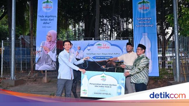 Le Minerale Salurkan Hewan Kurban &amp; Santuni 2.000 Anak Yatim di Istiqlal