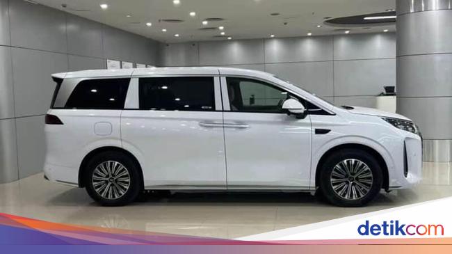 Lebih Murah dari Denza D9, Ini MPV Mewah M9 yang Didaftarkan BYD di Indonesia