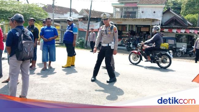 Odong-odong Rombongan TK Manasik Haji Terguling di Jember, 9 Orang Luka