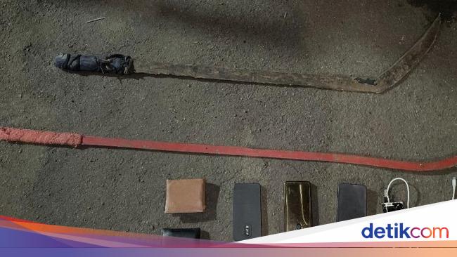 Polisi Tangkap 17 Remaja Hendak Tawuran di Jakpus, Sajam Disita