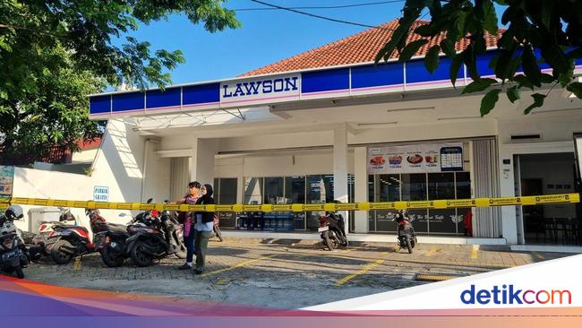 46 Lahan Parkir Minimarket di Surabaya Disegel karena Tak Ada Jukir Resmi