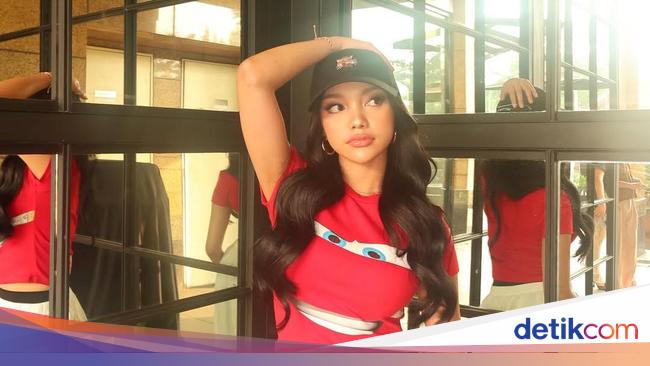 Untungnya Hidup Naura Ayu Tetap Berjalan Bahagia Usai Putus Cinta