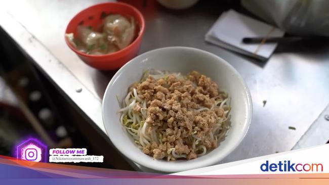 Penggila Mie Ayam, Nikita Mirzani Blusukan ke Gang hingga Habiskan 5 Porsi