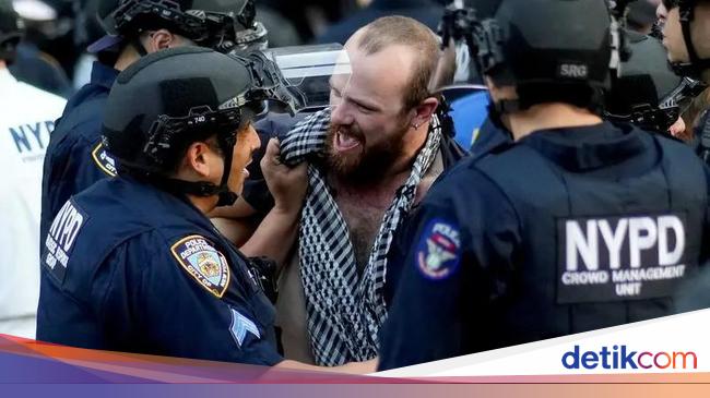 Giliran Warga New York Ramai-ramai Protes Kebijakan Imigrasi Trump