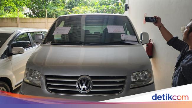 3 Kali Dilelang KPK, Mobil VW Caravelle Rafael Alun Laku Rp 123 Juta