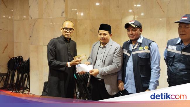BPKH Limited Serahkan Uang Kompensasi Konsumsi ke Jemaah Haji