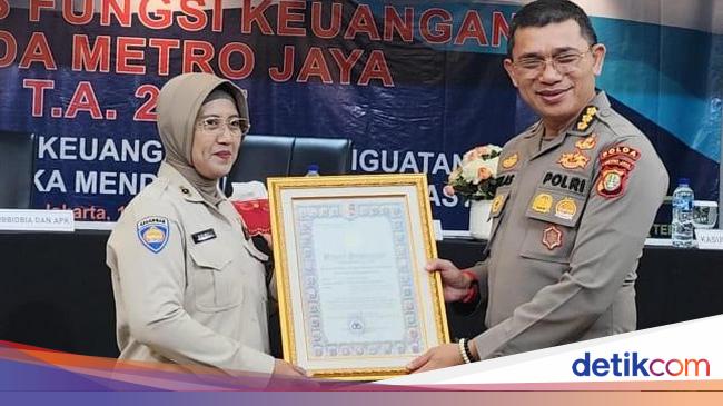 Kapolri Beri Penghargaan Polres Priok Terkait Prestasi Pengelolaan Anggaran