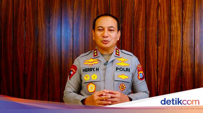 Kapolda Riau: Tradisi Bakar Tongkang Simbol Harmonisasi dan Persaudaraan