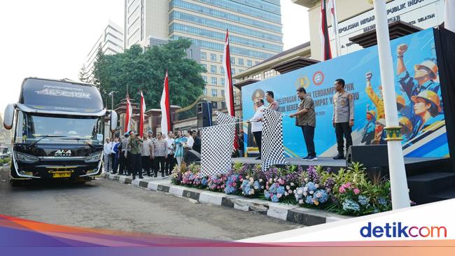 Kapolri Akan Lepas Lagi 1.000 Buruh Terkena PHK ke Tempat Kerja Baru