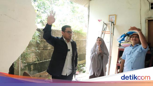 Kunjungi Rumah Warga yang Jebol, Wawalkot Tangsel Usul Dibangun dari Awal