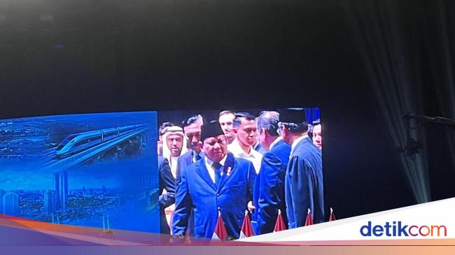 Disambut AHY, Prabowo Hadiri Penutupan Forum Infrastruktur Internasional