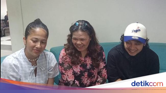 Ngebet Jadikan Sitha Marino Mantu, Ibu Bastian Steel: Yuk Buruan!