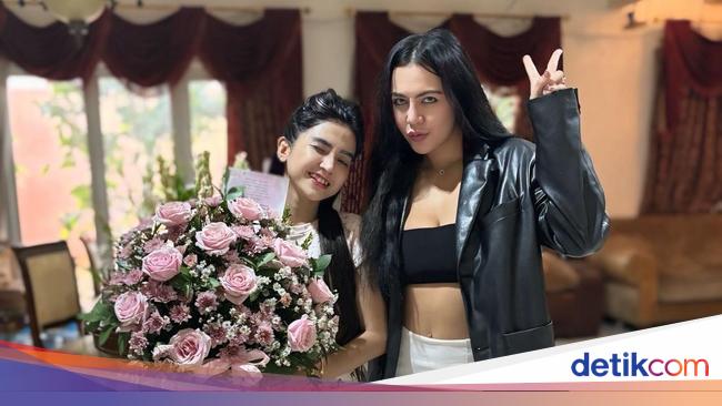 Ratu Rizky Nabila Pasang Badan Bela TikToker Venny Alberti yang Difitnah