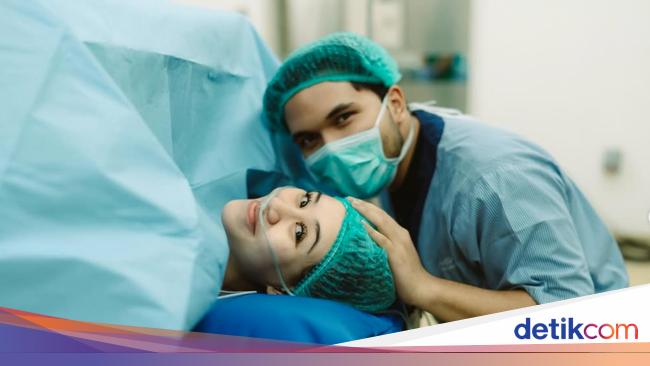 7 Foto Aaliyah Massaid Melahirkan Anak Pertama, Langsung Umumkan Nama