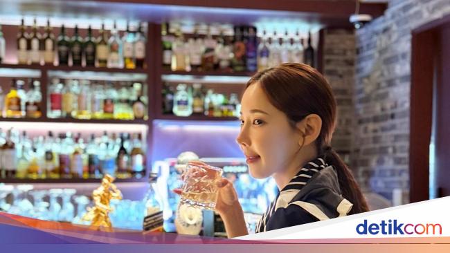 Kisah Idol Korea Menikah di Usia 43 Tahun Setelah 100 Kali Kencan Buta