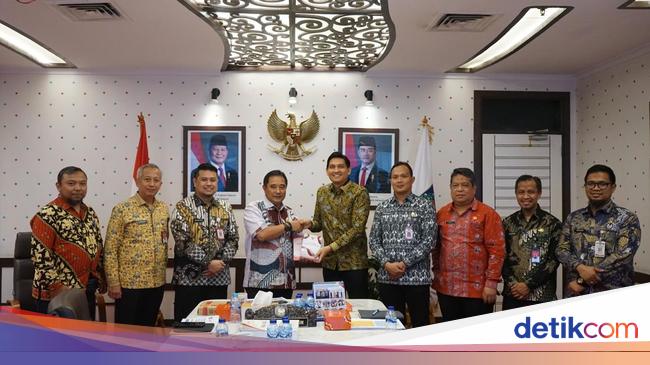 Kemendagri Beri Pembekalan kepada Bupati Indramayu Terkait Urusan Politik