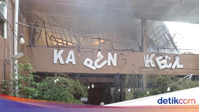 Resto di Tangsel Kebakaran, Karyawan Terluka Usai Terjun dari Lantai 2