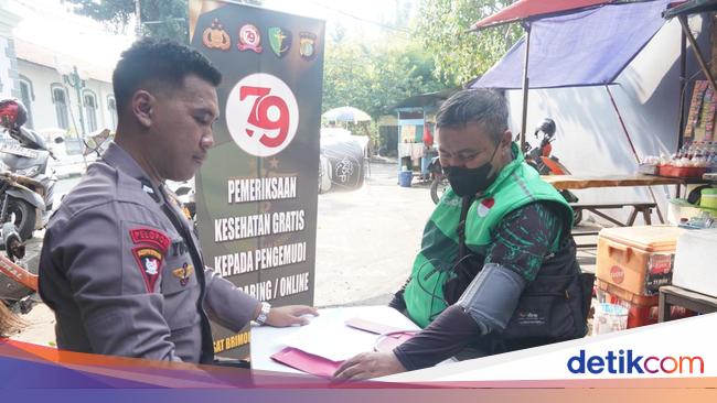 Jelang HUT Bhayangkara Ke-79, Brimob PMJ Buka Pelayanan Kesehatan bagi Ojol