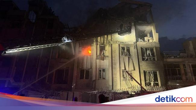 Serangan Israel Tewaskan 2 Jenderal Senior-9 Ilmuwan Nuklir Iran