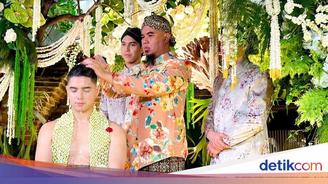 Siraman Al Ghazali: Semua Keluarga Kumpul, Penuh Haru